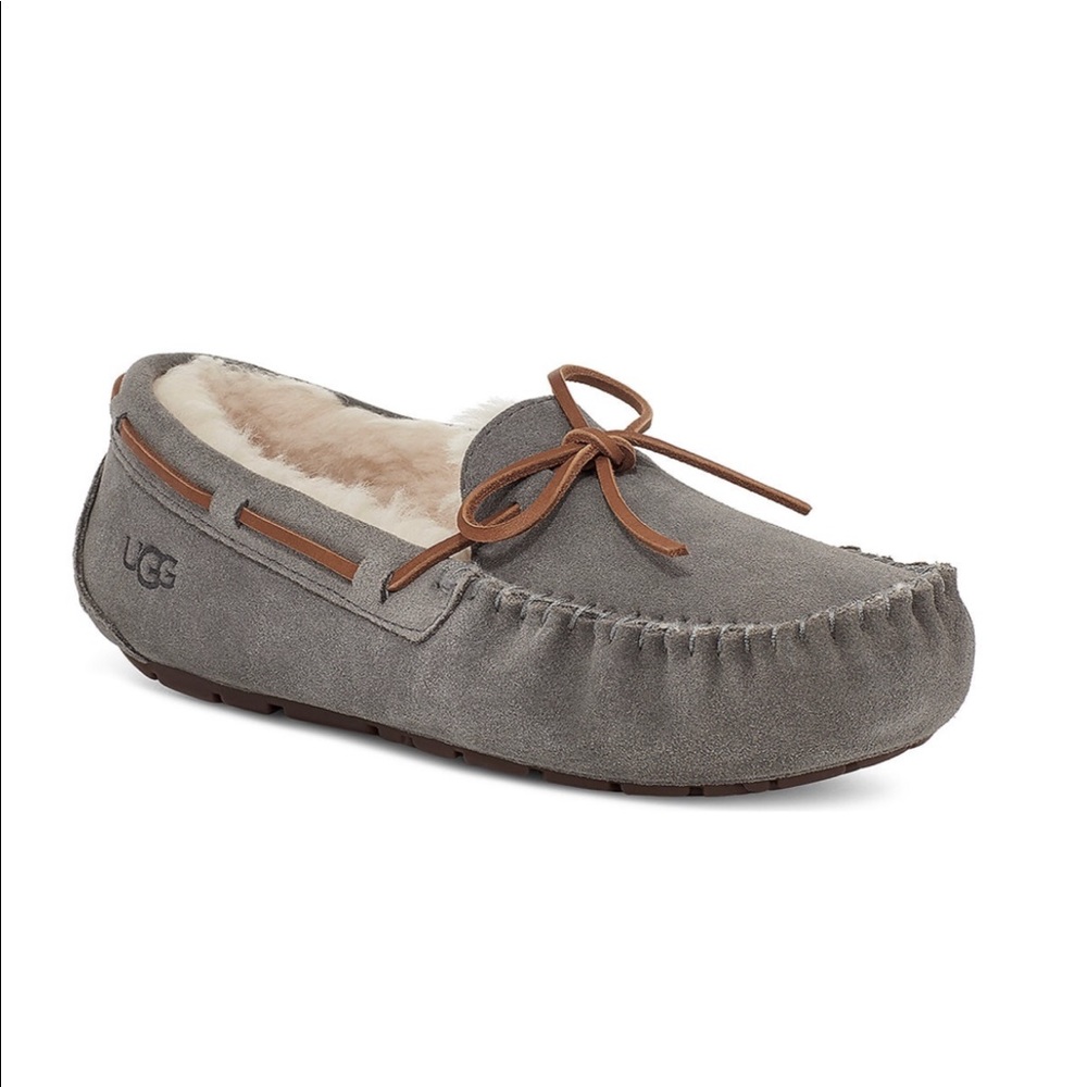 Ugg Dakota moccasins